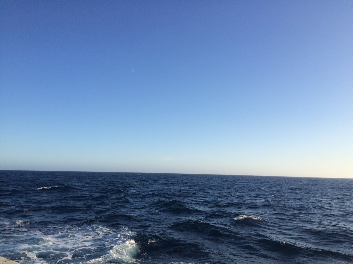 MarcosFontela's tweet photo. A todo esto... hoy hace un día estupendo en latitud ~63N! #RREX au soleil! https://t.co/CTS2c4cKvM