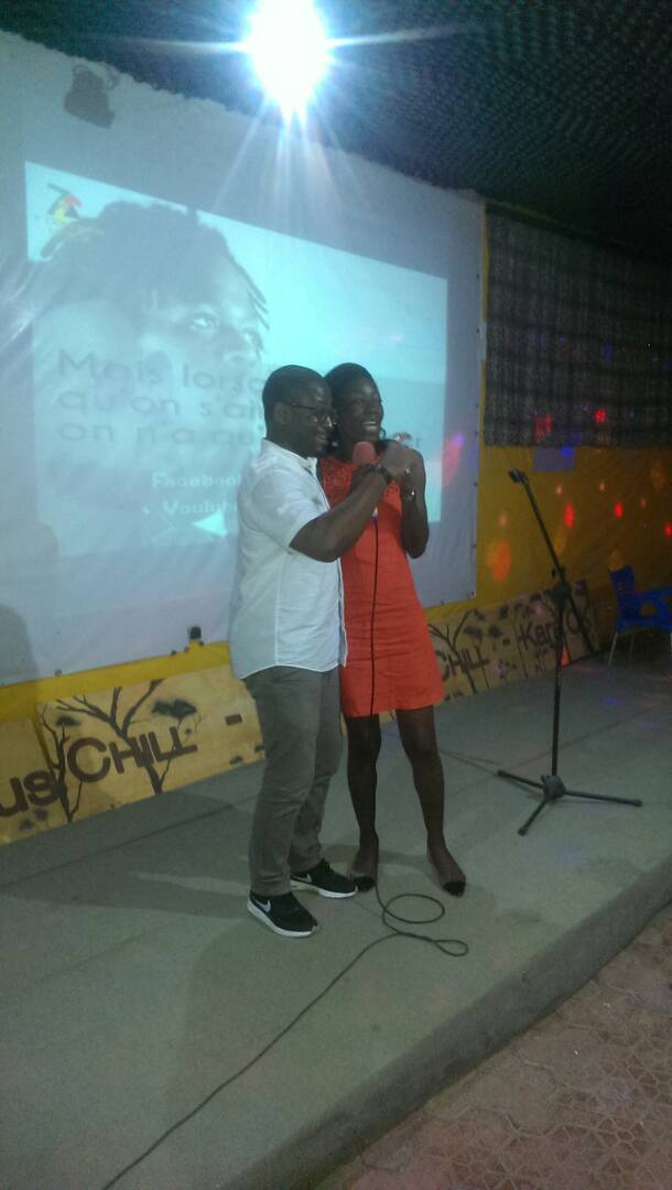 CresyCard's tweet photo. [ #SnuggUp ] Hier soir, soirée #karaoké pour quelques membres #Snuggig à Douala. Dans Snuggig, le micro ne nous fait pas peur #TheNoise https://t.co/BOMTalcHlE