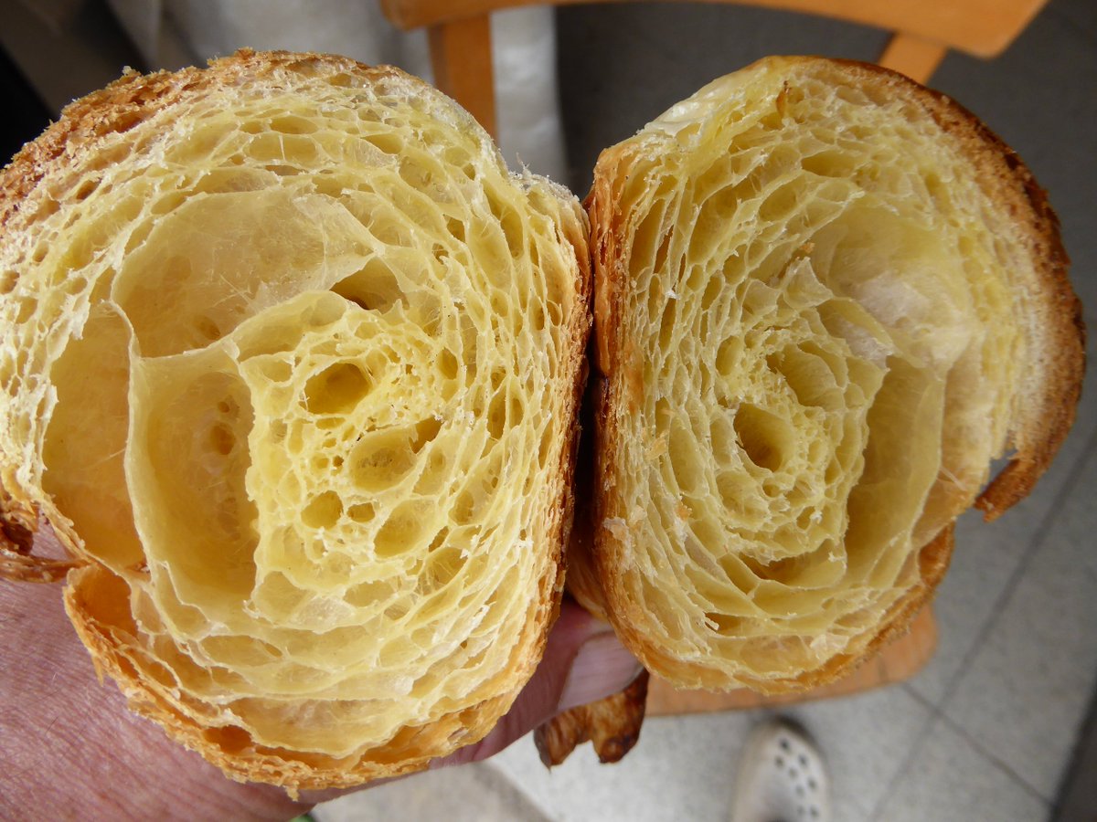 CableBakery's tweet photo. Tada! Maybe our best croissant yet + new pear and special local allotment blackcurrant conserve edition https://t.co/J725YTVFL4