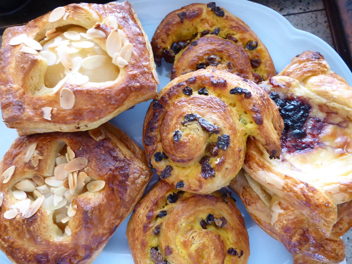 CableBakery's tweet photo. Tada! Maybe our best croissant yet + new pear and special local allotment blackcurrant conserve edition https://t.co/J725YTVFL4