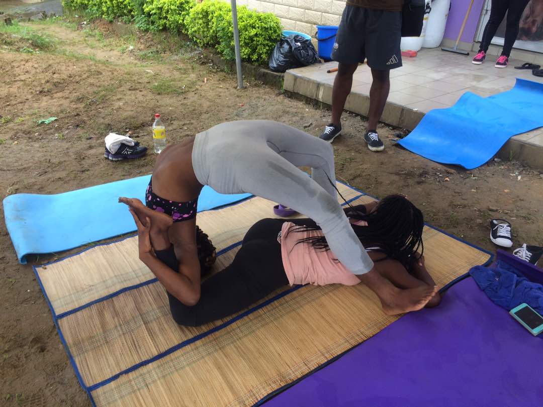 CresyCard's tweet photo. [ #SnuggUp ] La souplesse des filles de #Snuggig n'est plus à démontrer. Surtout quand elles se retrouvent pour 1e séance de #Yoga.
#Snuggig https://t.co/o0VYZEWlrR