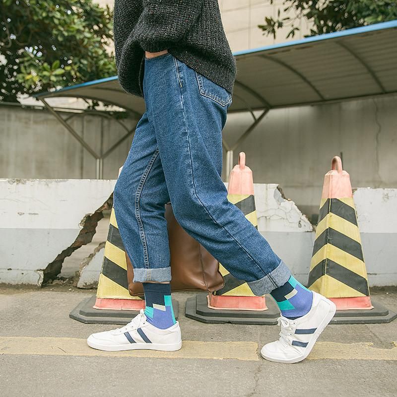 sock_statement's tweet photo. Color Block III - On The Move 🌃 Available Now In The Men's Section On Sockstatement 🙌 https://t.co/XbUik3VQp2 https://t.co/juX4b6Qom6