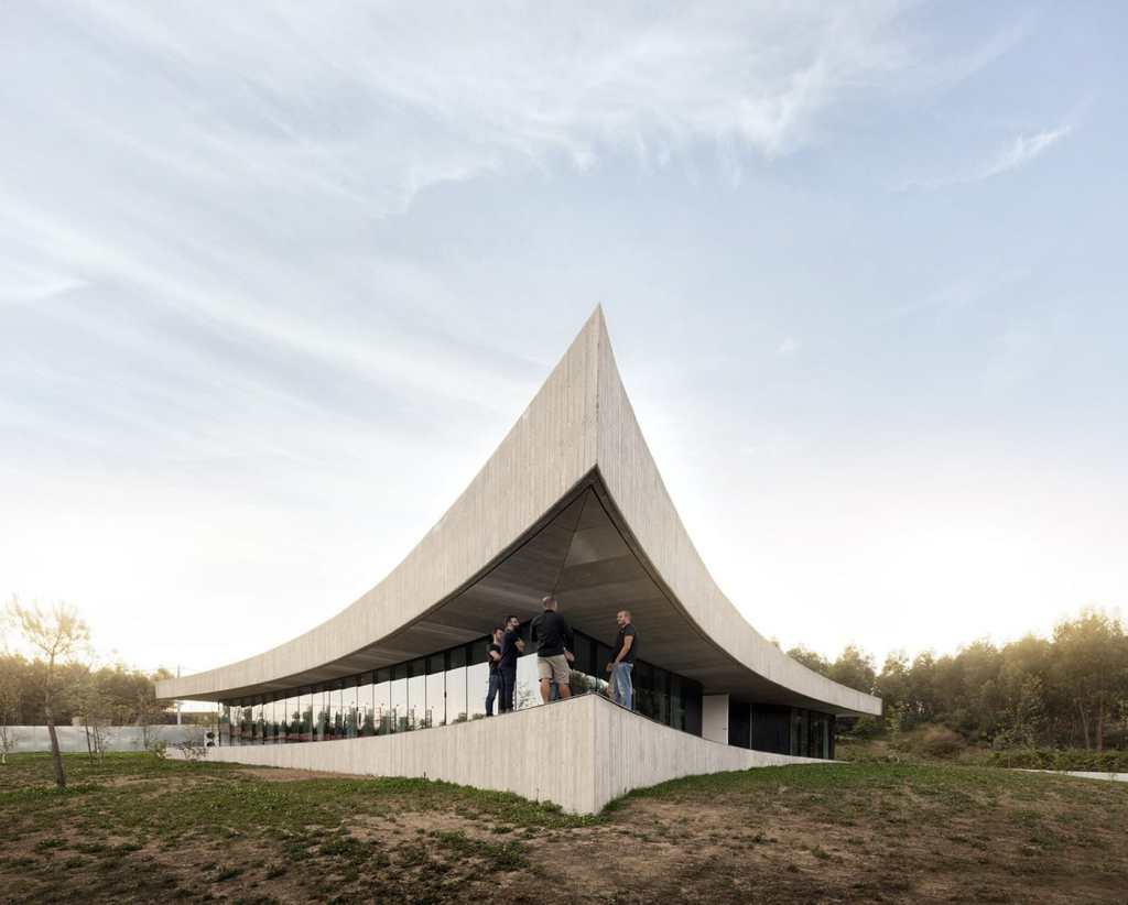 Designalmic's tweet image. Cabo de Vila House / spaceworkers designalmic.com/cabo-de-vila-h…