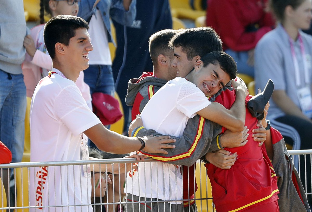 COE_es's tweet photo. Termina #Gyor2017, un #EYOF MEMORABLE para el equipo español. Revívelo a través de las mejores imágenes 📷📸📷📸📷📸📷📸  👉 https://t.co/Fk81ZmSsN0 https://t.co/CEHSXYgL7M