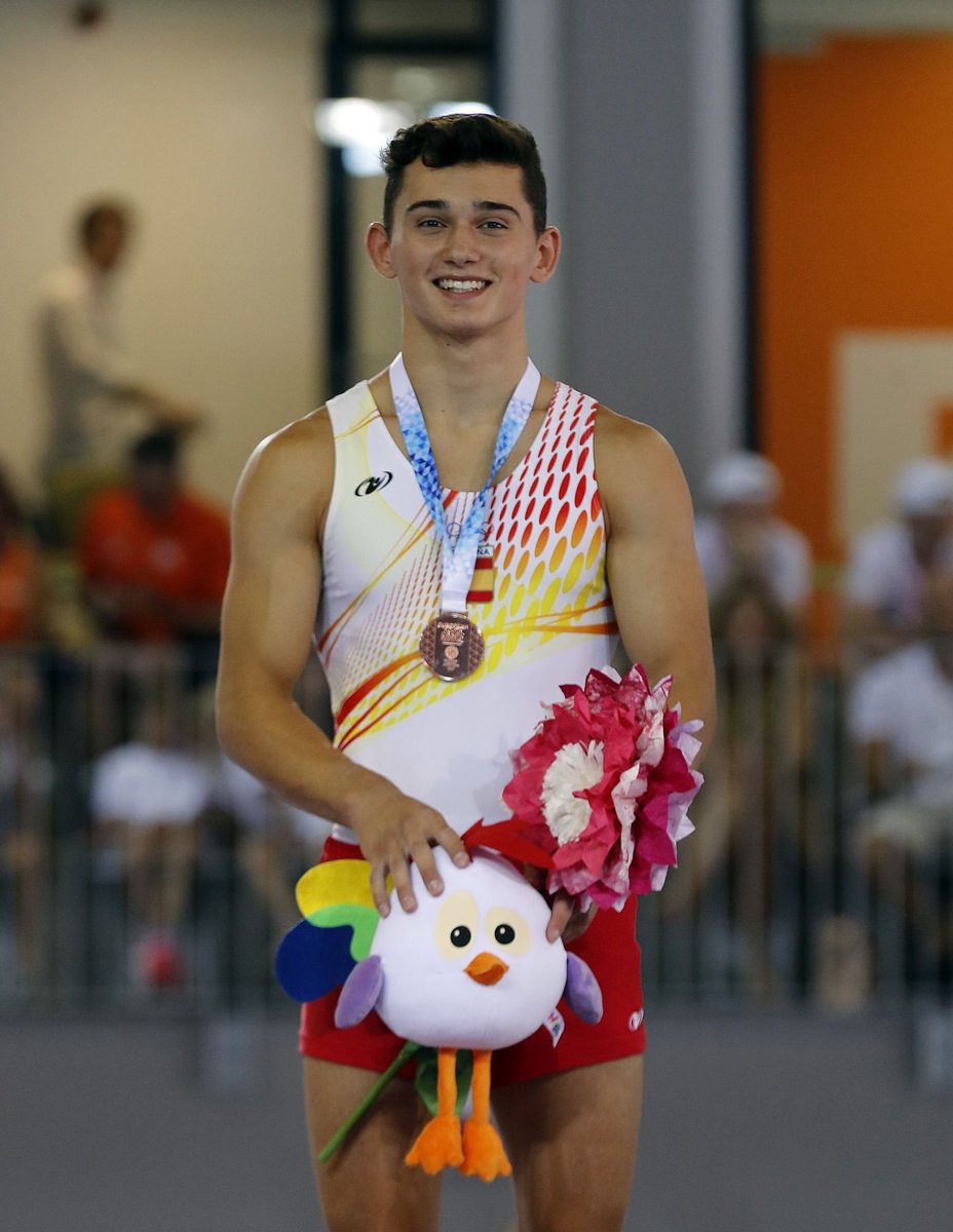 LaLigaPlus's tweet photo. ⭐️ @NicolauMir en #Gyor2017 

🥇 Suelo
🥉General
🥉Salto
🥉 Paralelas

No lo hace mal vuestro chico, @RFEGimnasia... https://t.co/FAoJH4wian