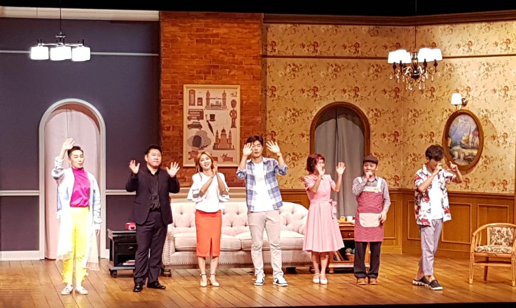 #국민연극 #20주년 #스페셜라이어

아쉬운 스페셜 라이어의 막공! 
두달동안 함께 해주신 많은 관객여러분들께 감사드립니다.
부산, 광주, 대구, 경주, 창원, 인천, 김해, 대전에서 만나요!