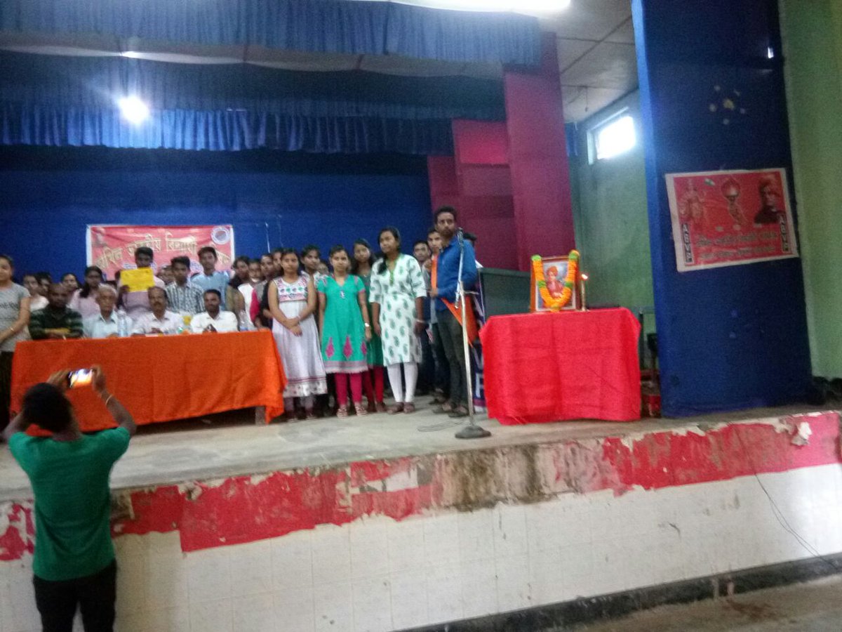 PremojyotiN's tweet photo. ABVP koilasahar unit organised a student felicitation programme at R.K.i School koilasahar https://t.co/hHbyJvKXvw