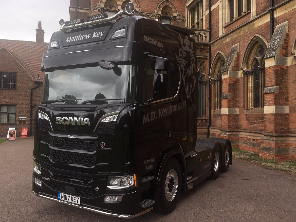 keltruck's tweet photo. @ScaniaGroup @ScaniaUK @SFletch8 @davemor66816340 @KELHAM_HALL @PhilHaywood4 #MatthewKey #MDKeyTransport #Scania #Newark #Nottinghamshire #Notts #EastMidlands #EastMids #NG24 #SuppliedByKeltruck #YouCanHaveTheBest #V8 https://t.co/ecc6WW11P0