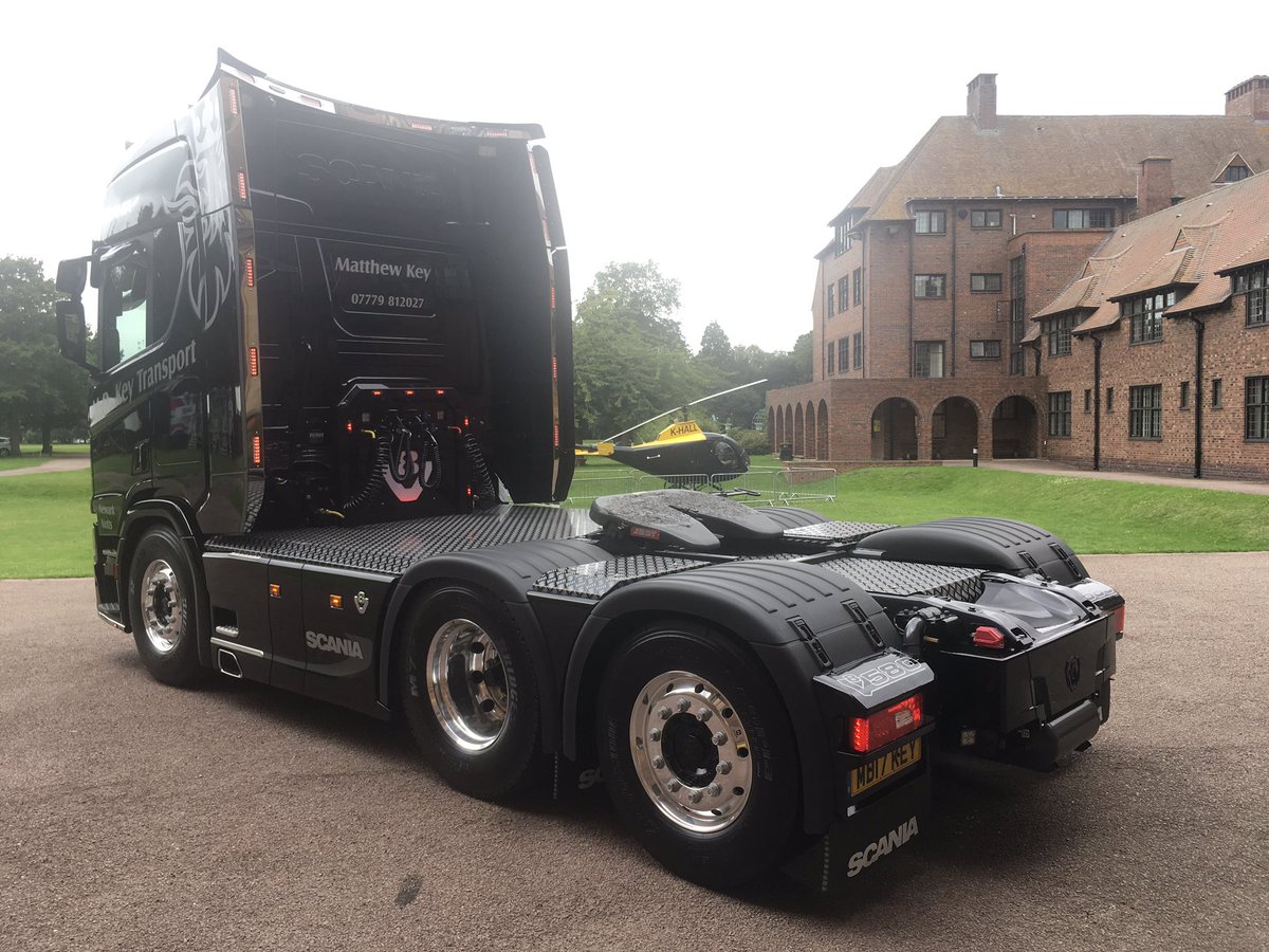keltruck's tweet photo. @ScaniaGroup @ScaniaUK @SFletch8 @davemor66816340 @KELHAM_HALL @PhilHaywood4 #MatthewKey #MDKeyTransport #Scania #Newark #Nottinghamshire #Notts #EastMidlands #EastMids #NG24 #SuppliedByKeltruck #YouCanHaveTheBest #V8 https://t.co/ecc6WW11P0