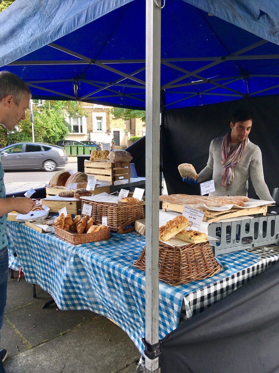 New farmers market in #leegate ! Tried out fruit, almond croissant &amp; sausages- delicious fresh food 😊open till 3! <a href="/Lee_SE12/">Lee SE12</a> <a href="/HG_festival/">Hither Green</a>