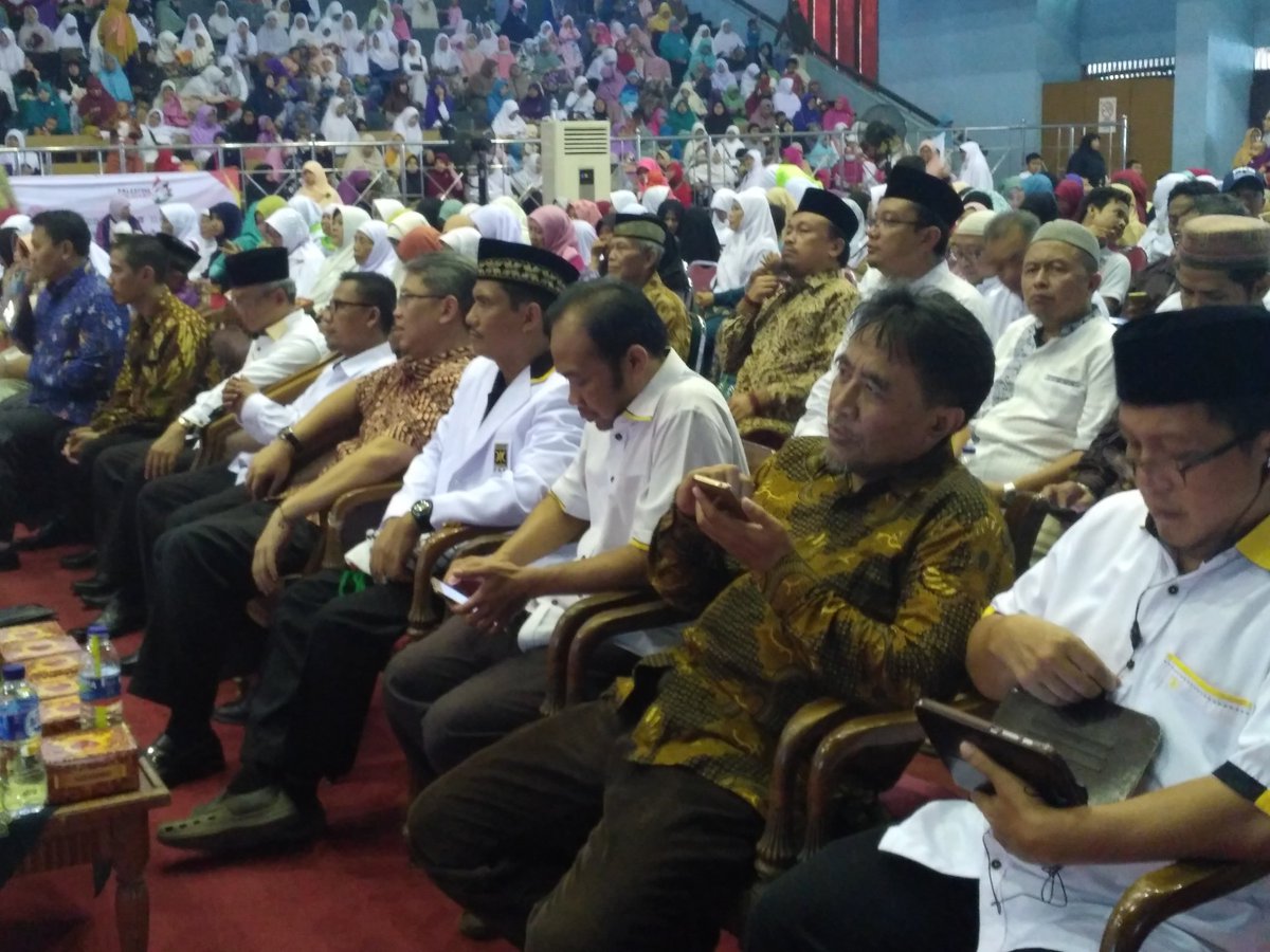 Ustad <a href="/anismatta/">Anis Matta</a> Ust Tate Komarudin, Ust <a href="/MardaniAliSera/">Mardani Ali Sera</a> Ust <a href="/Tubagus_Arif/">#Tubagus Arif</a> Ust <a href="/Triwisaksana/">Sani</a> #HalalBihalal <a href="/PKSjakut/">PKS Jakarta Utara</a>