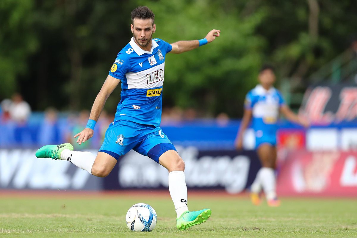 yendrickruiz's tweet photo. El que persevera alcanza, lo importante es confiar en DIOS y nunca rendirse!!🙏🏼💪🏼⚽️ CMFC💙 https://t.co/DPgk4eddhb