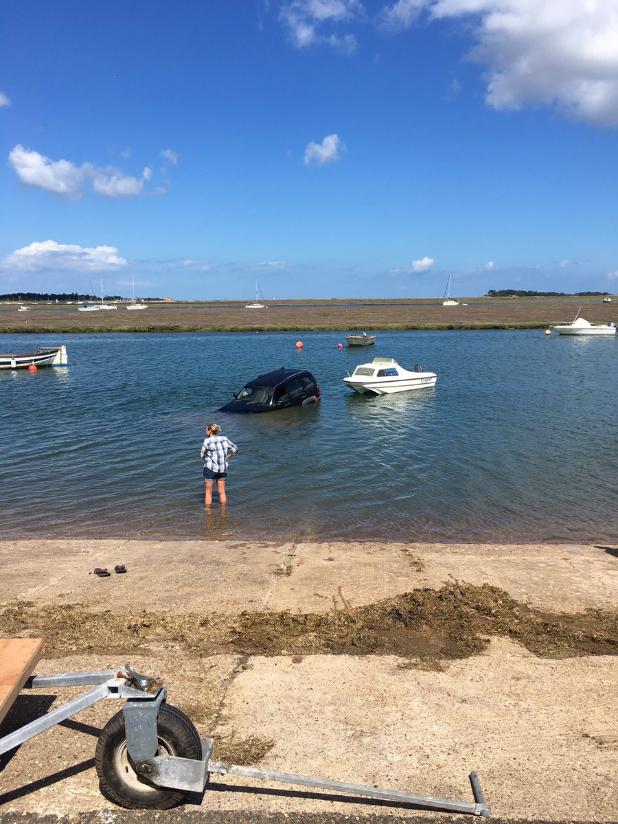 Oops. Wells Lifeboat to the rescue #RNLI