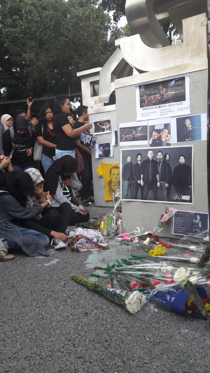 LPfansID's tweet photo. you're always on our heart, Chaz ❤ #LPMemorial in Jakarta, Indonesia @LPLive @lp_indonesia @lpu_id https://t.co/wspgZdDCfE