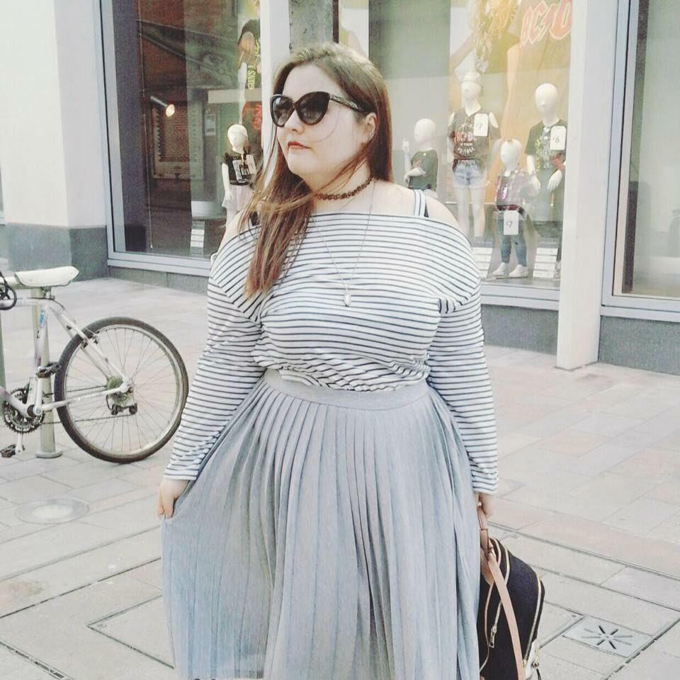 HugablePanda's tweet image. You are all the colours in one, at full brightness🌻