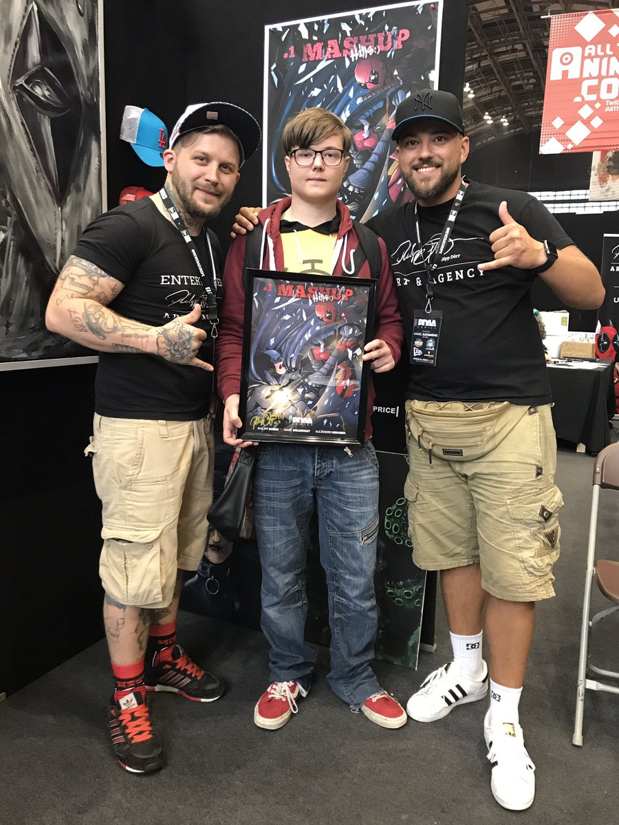 AgencyDoerr's tweet photo. #MashupHills frames goes to our lil friend here! Enjoy!!! #pdaa #philippdoerr #pdaacrew #mcmmcr17 ROCK ON ! 😍🤙🏼 https://t.co/0mcl1DZWYf