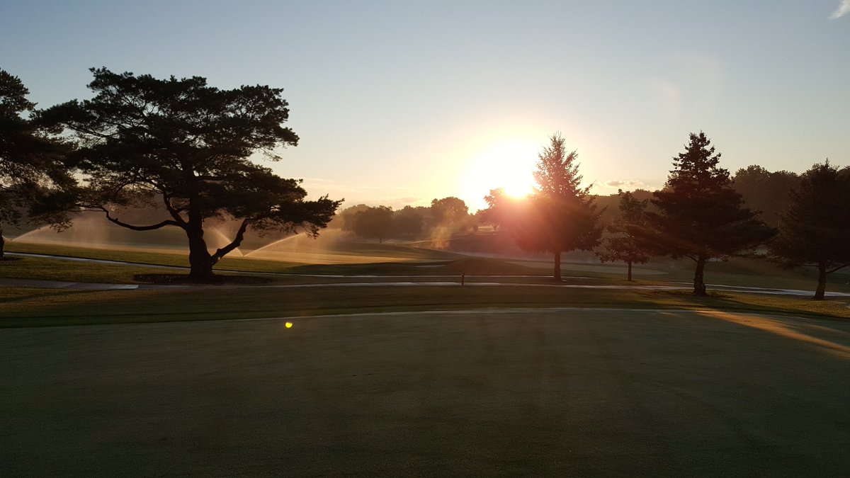 JoeHawkWaukee's tweet photo. The early bird gets the worm! #DMGCC #SolheimCup2017 https://t.co/KenM8axbrn
