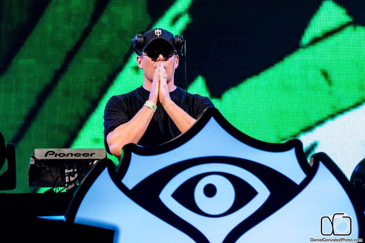 KryderMusic's tweet photo. Thankyou @tomorrowland '17 @Axtone 🙏🏽 You can replay my groove filled set here: https://t.co/Z5LmKztrs6 #Tomorrowland2017 #kryder #groove https://t.co/s9koCN76QQ