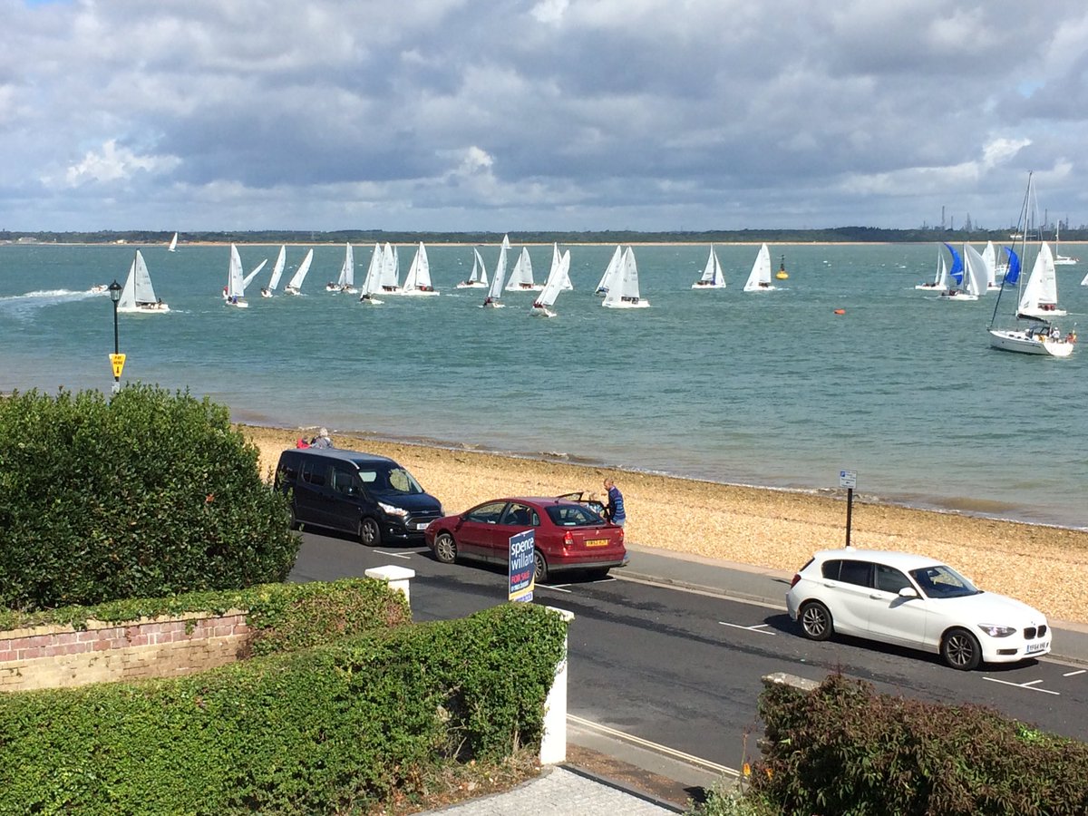 Rounding the first mark <a href="/cowes_week/">Cowes Week</a> great viewing from the shore. Always something to see in #Cowes <a href="/VisitIOW/">Visit Isle Of Wight</a> <a href="/RLondonYC/">RoyalLondonYachtClub</a>