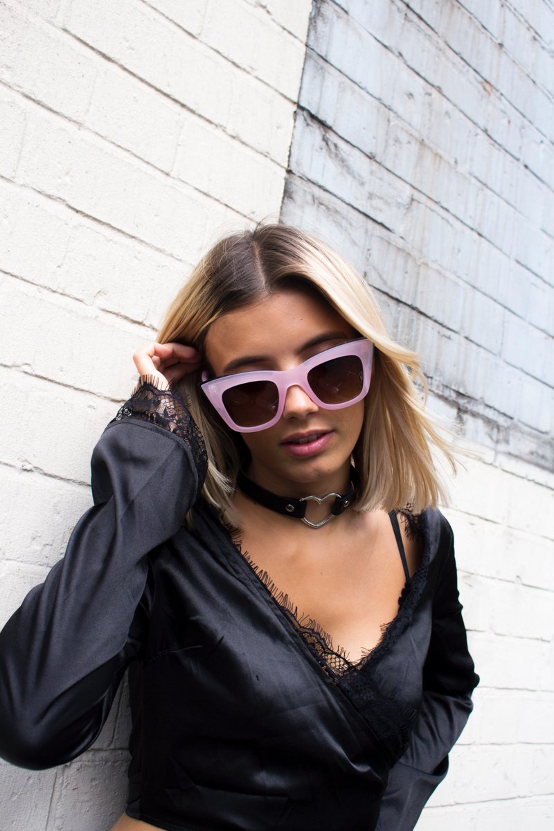 CORA Sunglasses. Shop em here: ilovestonefox.com/collections/ac…