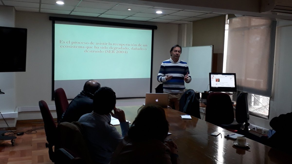 FeSaezQuintana's tweet photo. Taller de restauración post incendios segundo dia #CONAF #SER @Cristian_Eche7 @conaf_minagri @CONAFBiobio @rquilaqueoc https://t.co/WK3DJrv5ny