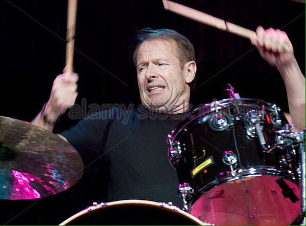 HAPPY BIRTHDAY SIMON KIRKE!

 