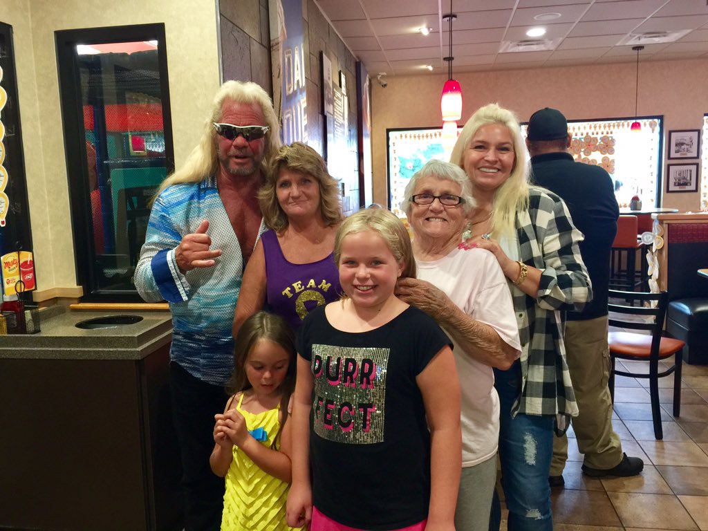donnaabshire's tweet photo. @MrsdogC Thank you for coming to DQ in Draft.. awesome to meet you.. https://t.co/Sps9ERu8uG