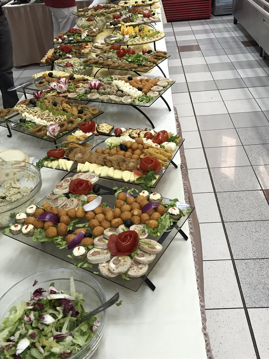 MPacurarM's tweet photo. Last lunch #ERMAS2017 includ. traditional specialties then trip outside Cluj for all participants. Thank you @ubbfsega ! #ERMAS2018 in Iasi https://t.co/6AG58TF2o3