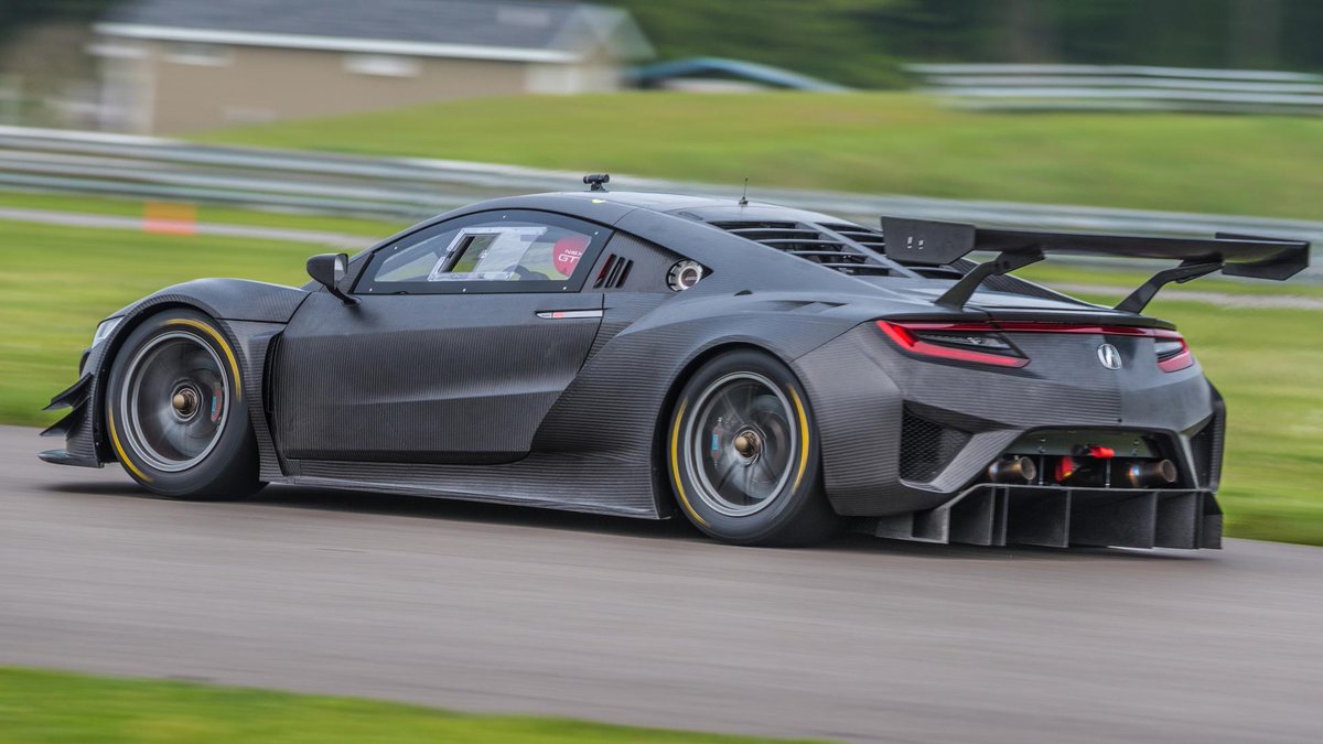 Does this Honda NSX GT3 racer mean a harder NSX road car is near? topgear.com/car-news/super…