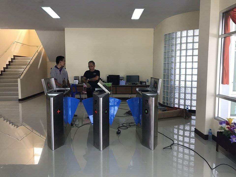 Son_Worakun's tweet photo. เมื่อโรงเรียนจะมีวิธีเข้าหอสมุดแบบใหม่....
#pccnst https://t.co/1JsnhGc6m9