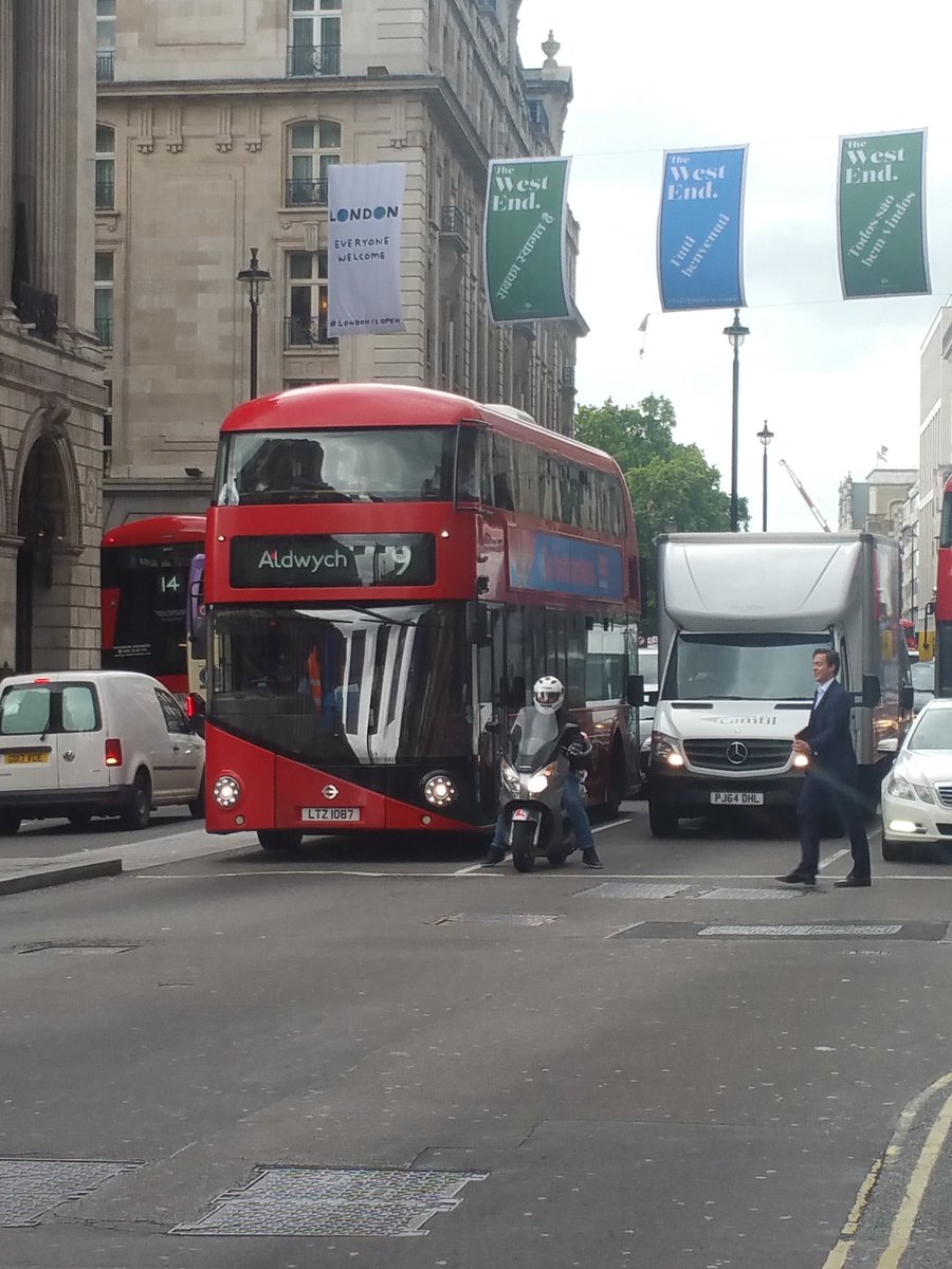 CanmoreCo's tweet photo. @TfL buses are big, but goodness knows how they managed to push as much of a gigantic Steinway in as they did. 
#bussconway
#csmphotofriday https://t.co/i4evNILdRI