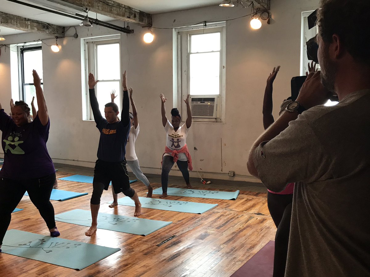 OnPointComms's tweet photo. Check out @mrrichcurtis! We 👀 you doing #TrapYoga! #PAHealthFest @FOX29philly https://t.co/tiej3dP7aw