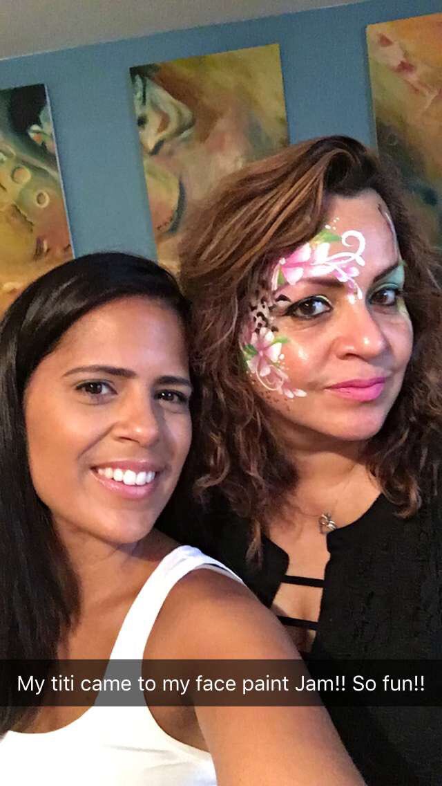 FFacepainter's tweet photo. Floral and animal print on my aunt Sonia! #facepaint #longislandfacepainter #flowermakup #facepainter https://t.co/NQ9vj1mrCR