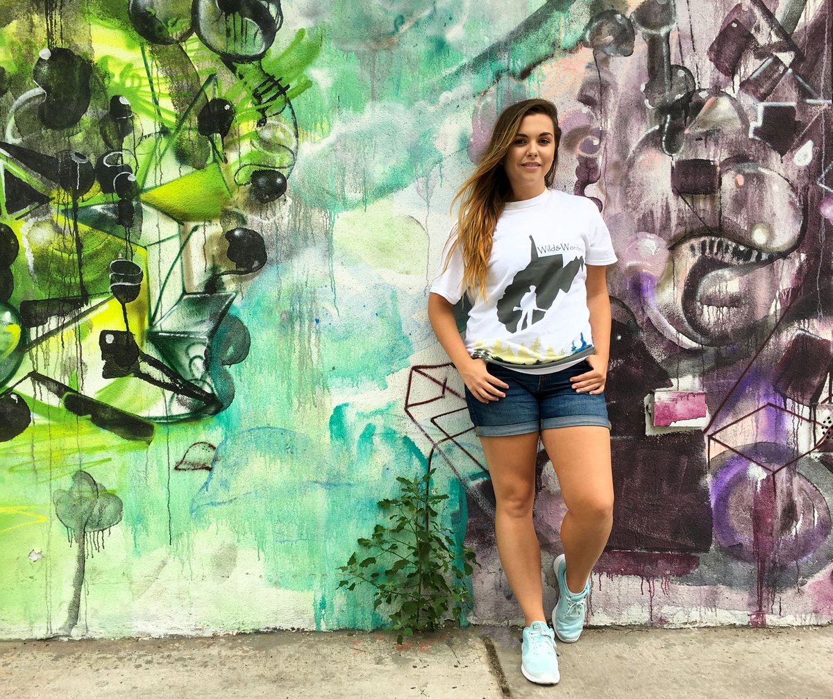 sdlproject's tweet image. Feelin' good this Friday in this #WVU tee. 😎 #FridayFeeling