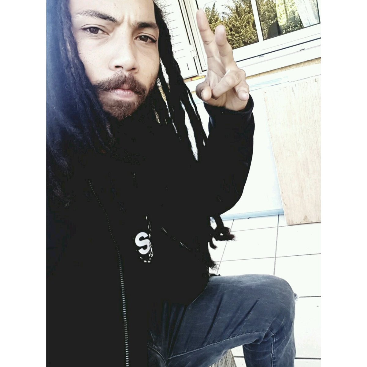 Pixl974's tweet photo. On se retrouve ce soir sur Exo FM avec Xela @music_prophecy
#974fever https://t.co/fG6atp6yyK