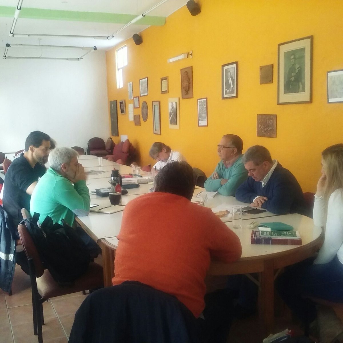 RInefop's tweet photo. Ahora reunión de coordinación de Directores del PitCnt, Bps, Inefop, Asse, Fondes y Cuesta Duarte. https://t.co/J81QBNQ27Q