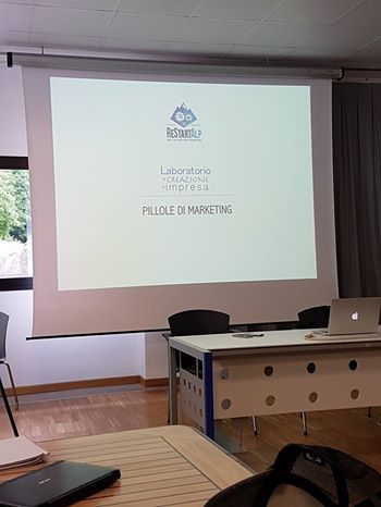 ideazionesrl's tweet photo. Il nostro AD alle prese con i #ReStartAlpini e lo loro strategie di #marketing e #posizionamento. #montagna #Alpi #startup #Restartalp https://t.co/giUuXra7CX