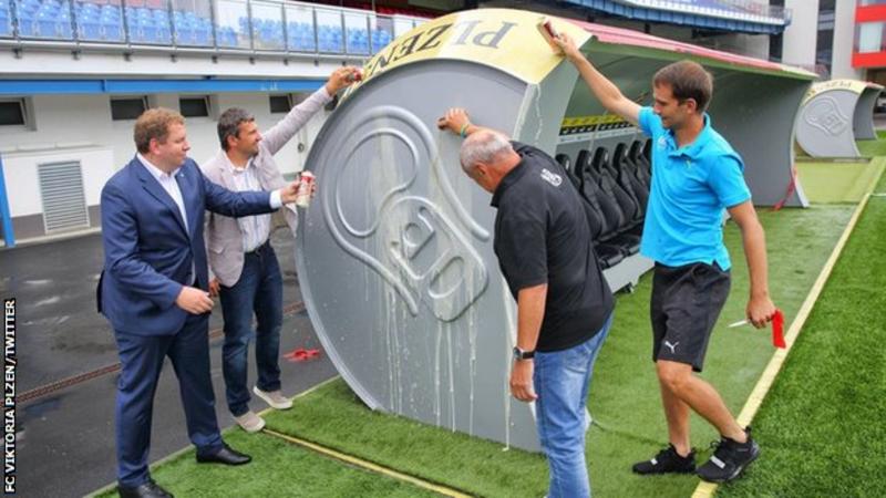 BBCSport's tweet photo. "I dare to say there is no other club with them"

Introducing the novelty dugouts...in the shape of giant beer cans

https://t.co/ht7W6VgJaR https://t.co/7pXfpa8VOI