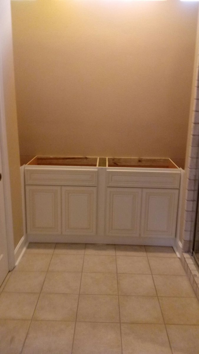 UniqueMaintena2's tweet photo. #vanityinstallations #homeowners #homeideas #investors Bring up the value of your home by adding a simple vanity area.  #Woodlands #FortBend https://t.co/jmifuLFNb9