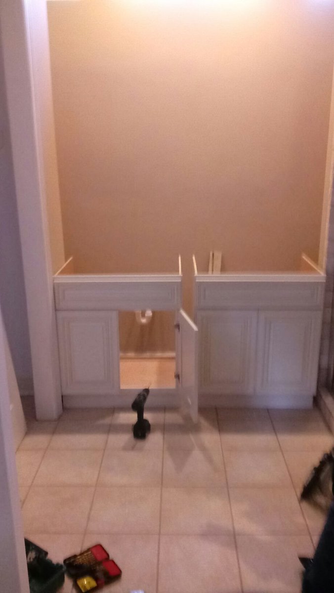 UniqueMaintena2's tweet photo. #vanityinstallations #homeowners #homeideas #investors Bring up the value of your home by adding a simple vanity area.  #Woodlands #FortBend https://t.co/jmifuLFNb9