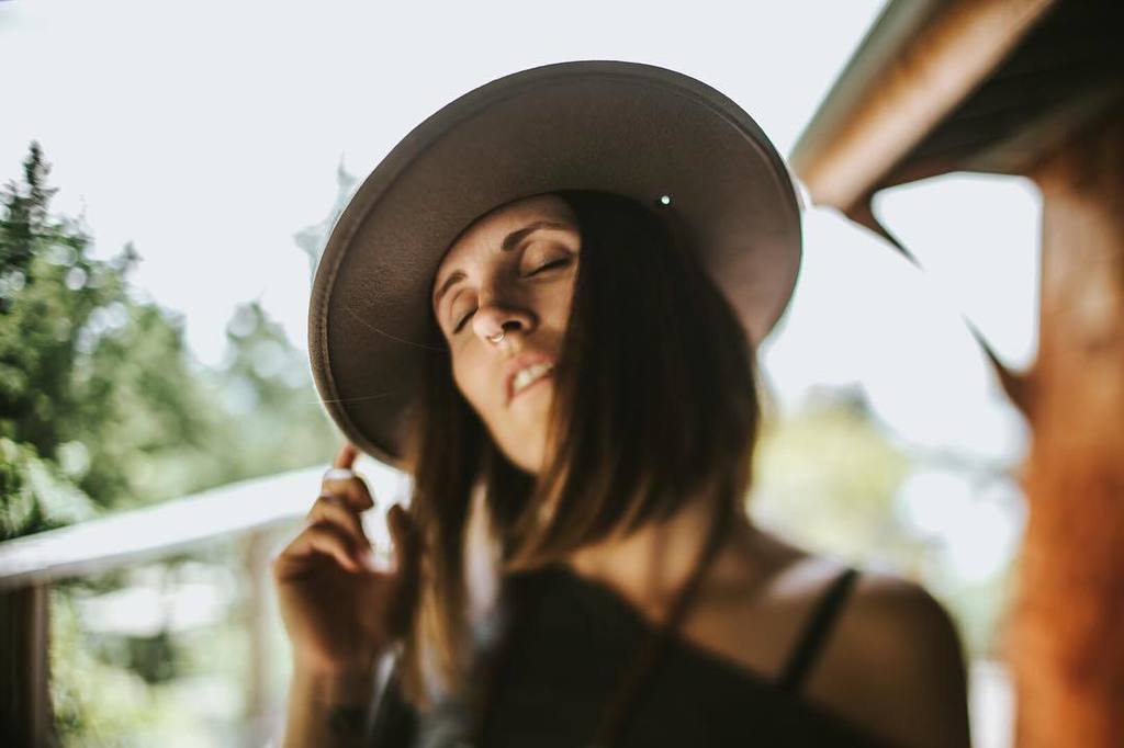kimjayphoto's tweet photo. Hey, it's me! Thanks @aileenchoiphoto for snapping this pic and making me look all dreamy-like for #fridayintroduc… https://t.co/bmN18Beu31 https://t.co/cGCyCplssL