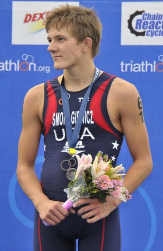 First-year #triathlon pro talk with <a href="/jessemthomas/">Jesse Thomas</a> scholarship winners <a href="/AllisonLinnell/">Allison Linnell</a>, <a href="/AlissaMcKaig/">Alissa</a> and @Tsmorz 
losttransition.com/jesse-thomas-f…