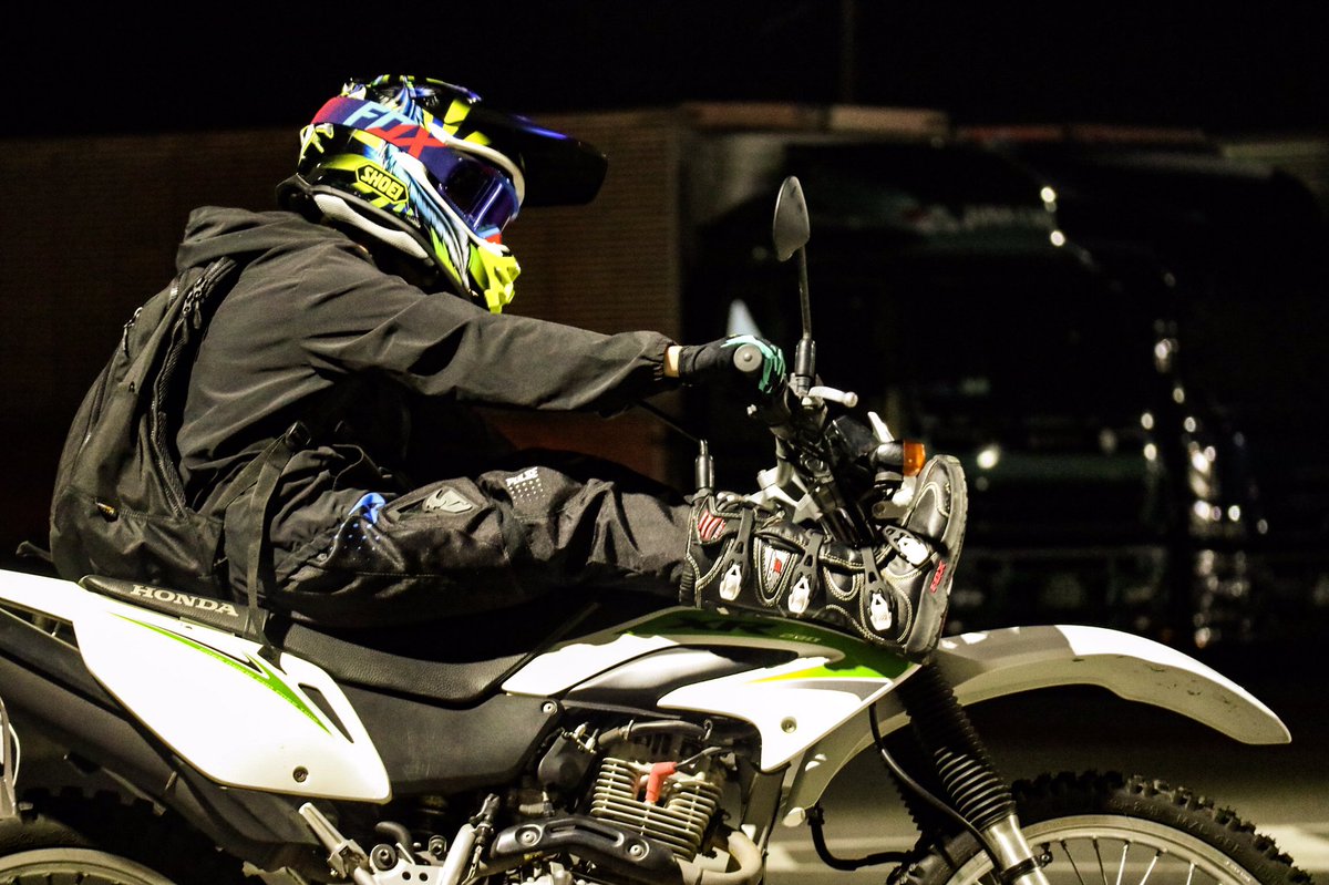 Ex250kOr2's tweet photo. もやしとナイツーしてきた
かわいいもやし見て見て！
#VFXW
#XR230 
#ZX6R https://t.co/6yJqEbgcS8