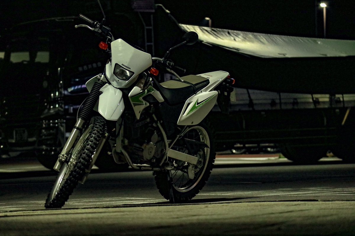 Ex250kOr2's tweet photo. もやしとナイツーしてきた
かわいいもやし見て見て！
#VFXW
#XR230 
#ZX6R https://t.co/6yJqEbgcS8