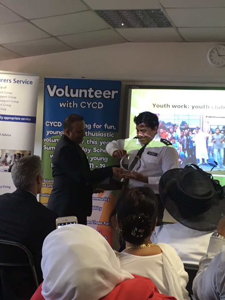 paul_adams_1965's tweet photo. Chair of CYCD, Shamsuz Zaman, giving special award to Ch Insp Hoque of Beds Police. Well deserved! Congratulations #CYCD https://t.co/3eJmcHCDMa