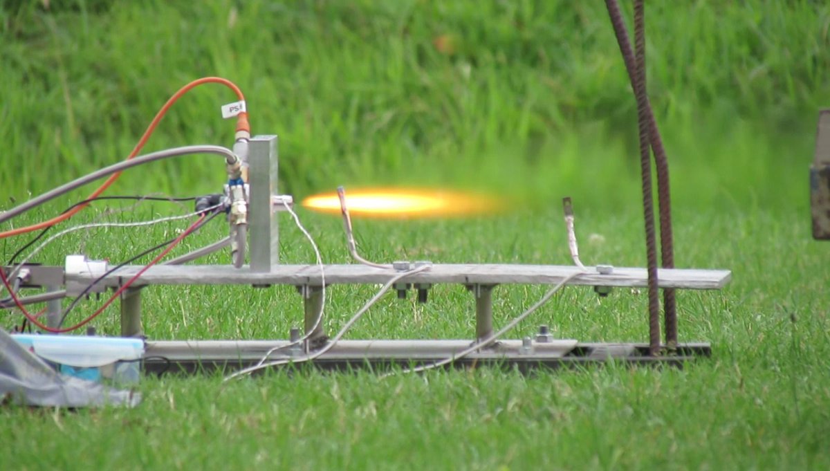 daretudelft's tweet photo. Preparing for the future! The Cryogenic Propulsion successfully team tested their spark torch igniter. https://t.co/aW1QcAE1lR