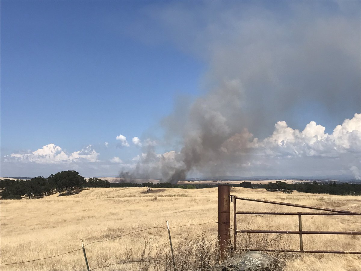 #LatrobeFire [update] off Latrobe Rd &amp; Scott Rd, near Rancho Murieta (Sacramento County). is now 1286 acres &amp; 95% contained.