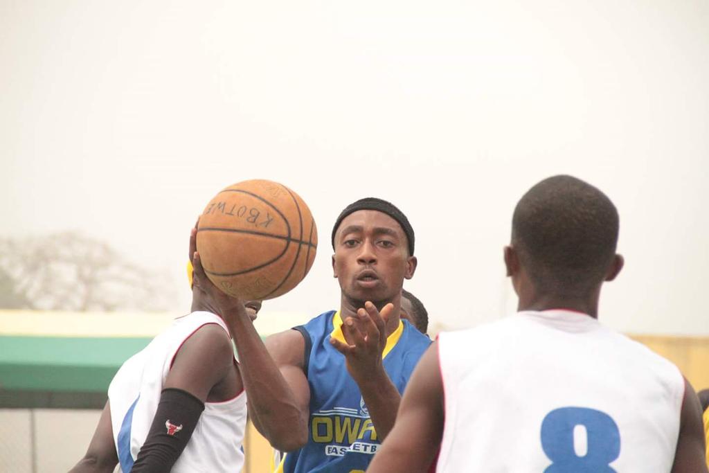 hyperactive_gh's tweet photo. Agyapong of Opoku Ware School a key player and the fans favourite at #SpriteBall10 🏀🏀
#SpriteBall11 https://t.co/lQU5HCRw6T