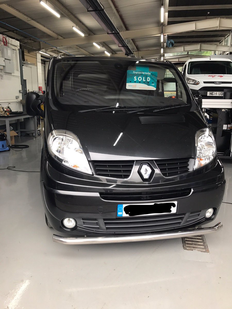 Our Renault Trafic Sport is being handed over to its very happy new owner! #Renault #Sold #VanSales #southamptonvancentre