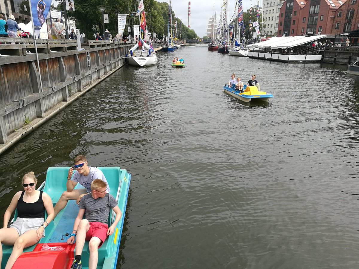 sy_henrika's tweet photo. Seikkailu Klaipedassa jatkuu! Tänään kohopäät kisailivat toisiaan vastaan polkuveneillä. #partioscout #tallshipsraces #klaipeda #tsr17 https://t.co/wrWesNm88G